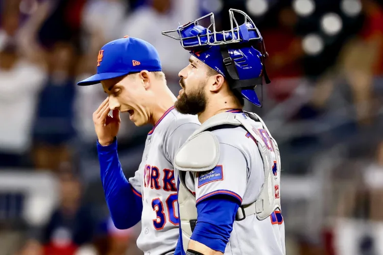Contending teams make last-minute trades